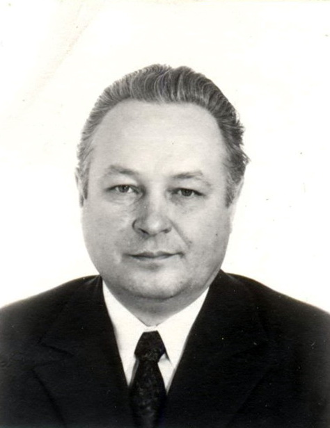 Борис Андреевич Данилов (1927-2011). Был учеником Е.П. Инге. После ее отъезда продолжал занятия с Б.Н. Абрамовым в г. Харбине (до 1954 г.).