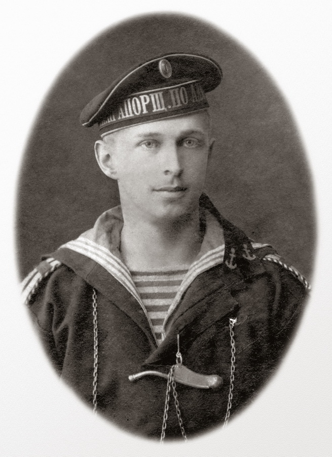 Б.Н. Абрамов – прапорщик по адмиралтейству. 1917 год. Россия